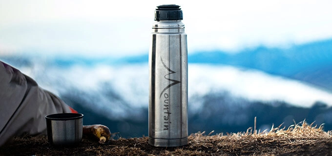 Personalisierte Thermobecher: Das ideale Werbegeschenk von Agenturen für ihre Mitarbeiter