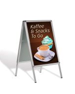 Plakatständer als Straßenständer mit passendem individuell bedrucktem Plakat